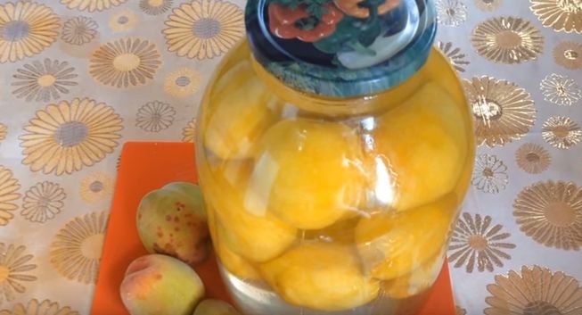 Приготування смачного компоту з персиків на зиму — 6 кращих рецептів