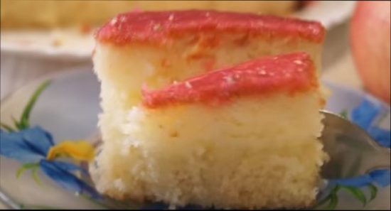 Манник на кефірі — найсмачніші рецепти класичного лепешняку з кефіром