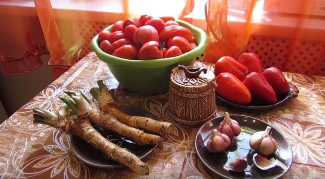 Хренове закуска – чортівня: 5 домашніх рецептів смачної закуски на зиму