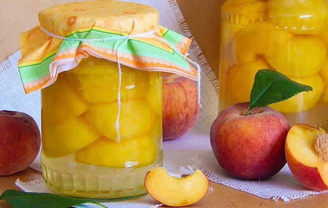 Приготування смачного компоту з персиків на зиму — 6 кращих рецептів
