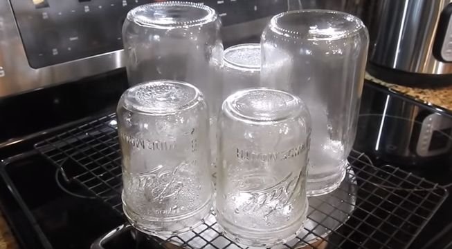 Гриби мариновані на зиму — 7 кращих рецептів приготування