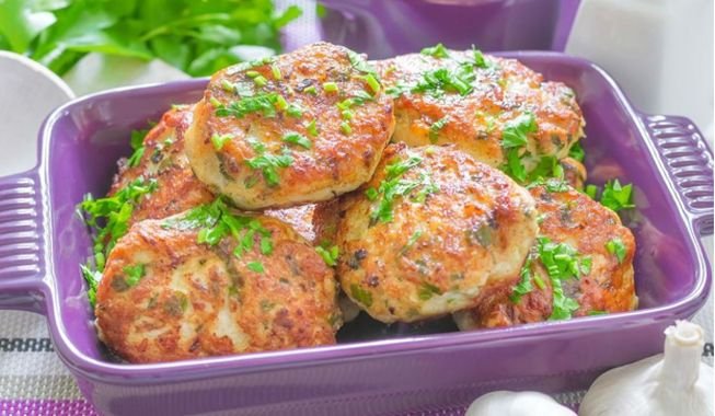 Смачні рибні котлети, приготовлені в духовці — 4 рецепта Смачні рибні котлети, приготовлені в духовці — 4 рецепта