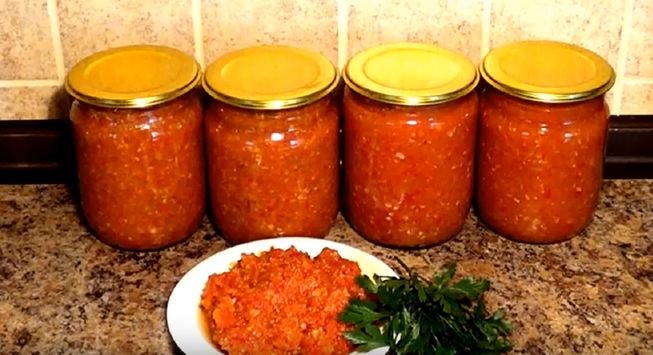 Аджика з кабачка — готуємо на зиму по самим смачним рецептами