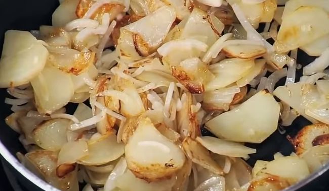 Смажена картопля з золотистою скоринкою на сковороді. Рецепти смачно пожареной картоплі Смажена картопля з золотистою скоринкою на сковороді. Рецепти смачно пожареной картоплі