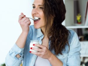 Чи можна вживати йогурт при гастриті