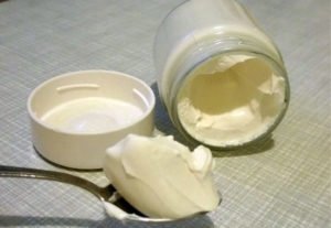 Приготування сметани в йогуртниці