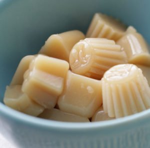 Рецепт: як в домашніх умовах зварити цукор на сметані