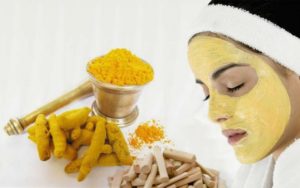 Маска для обличчя зі сметаною і куркумою Маска для обличчя зі сметаною і куркумою
