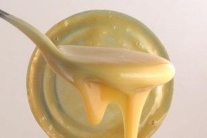 Скільки калорій в згущеному молоці