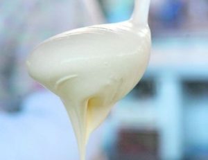 Реабілітація простроченої сметани: як використовувати