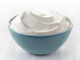 Прості способи, як зробити сметану з молока в домашніх умовах