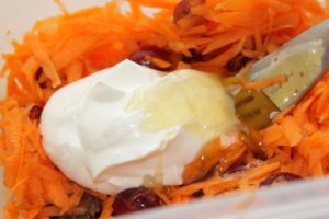 Яка користь моркви зі сметаною