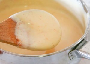 Як приготувати підливу на сметані