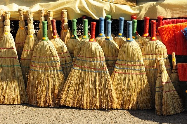 Магічні замовляння для швидкого продажу гаража