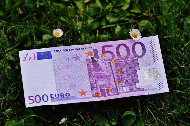 Магічні замовляння для термінової знахідки грошей на вулиці