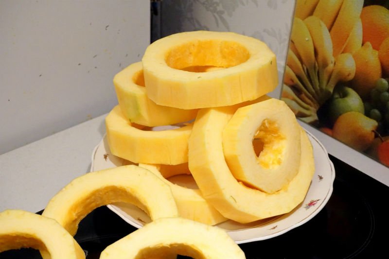 Покроковий рецепт фаршированих мясним фаршем і рисом кабачків
