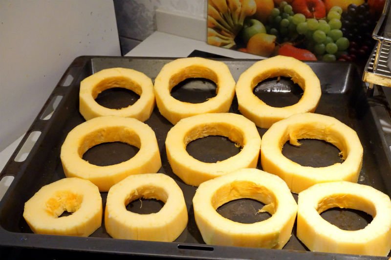 Покроковий рецепт фаршированих мясним фаршем і рисом кабачків