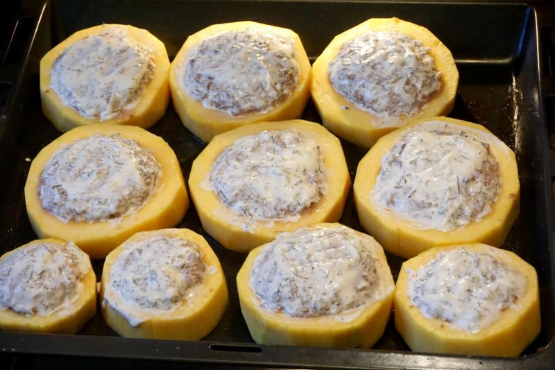 Покроковий рецепт фаршированих мясним фаршем і рисом кабачків