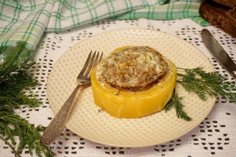 Покроковий рецепт фаршированих мясним фаршем і рисом кабачків