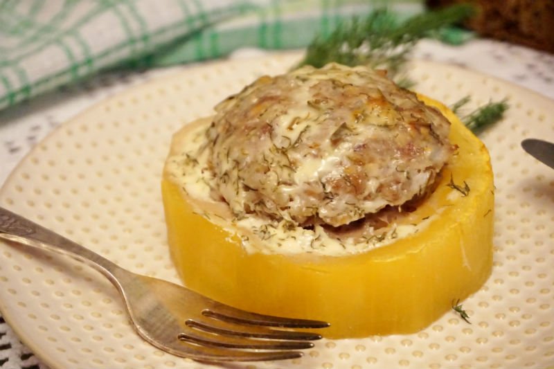 Покроковий рецепт фаршированих мясним фаршем і рисом кабачків