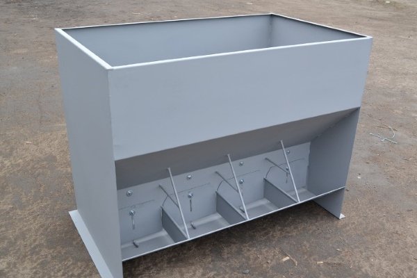 Годівниці для свиней своїми руками, покрокові інструкції і корисні поради Годівниці для свиней своїми руками, покрокові інструкції і корисні поради