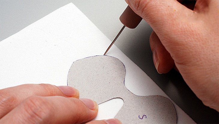 Квіти з фоамирана своїми руками: покрокова фото інструкція з описом Квіти з фоамирана своїми руками: покрокова фото інструкція з описом