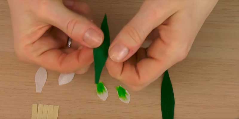 Проліски з гофрованого паперу своїми руками: 4 кращих МК Проліски з гофрованого паперу своїми руками: 4 кращих МК