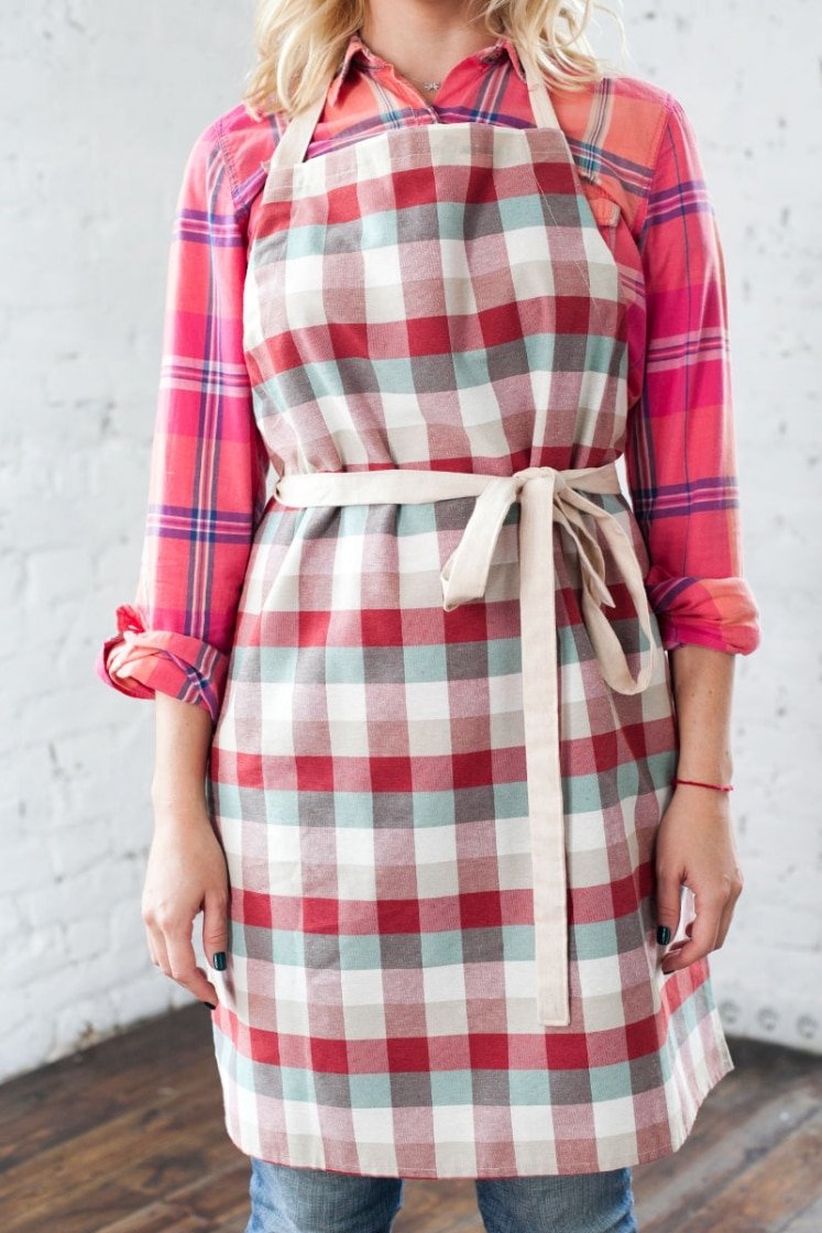 Як зшити фартух: своїми руками, покрокова інструкція Як зшити фартух: своїми руками, покрокова інструкція