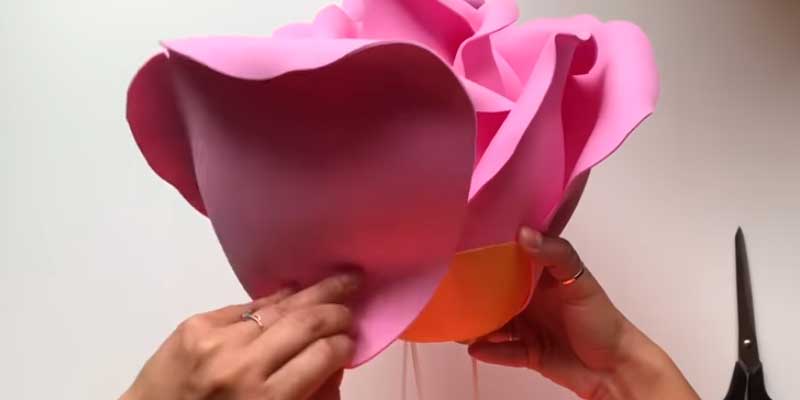 Світильник з фоамирана своїми руками: 7 майстер класів простих і красивих Світильник з фоамирана своїми руками: 7 майстер класів простих і красивих