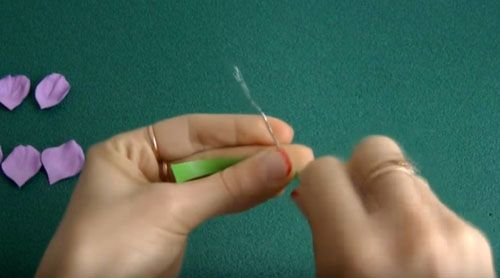 Квіти з фоамирана своїми руками: покрокова фото інструкція з описом Квіти з фоамирана своїми руками: покрокова фото інструкція з описом