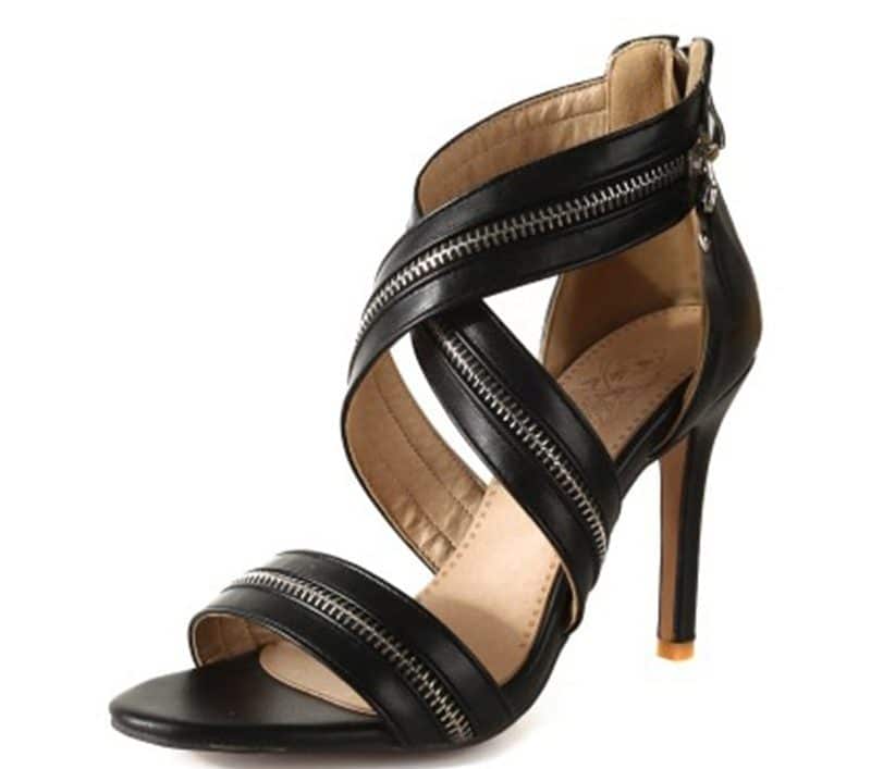 Як носити сукні з відкритою спиною (51 фото) Як носити сукні з відкритою спиною (51 фото)