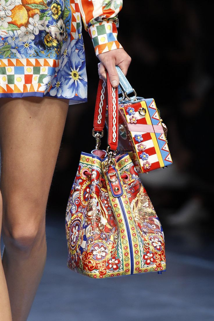 Модні тренди літа 2019 2020 (66 фото) Модні тренди літа 2019 2020 (66 фото)