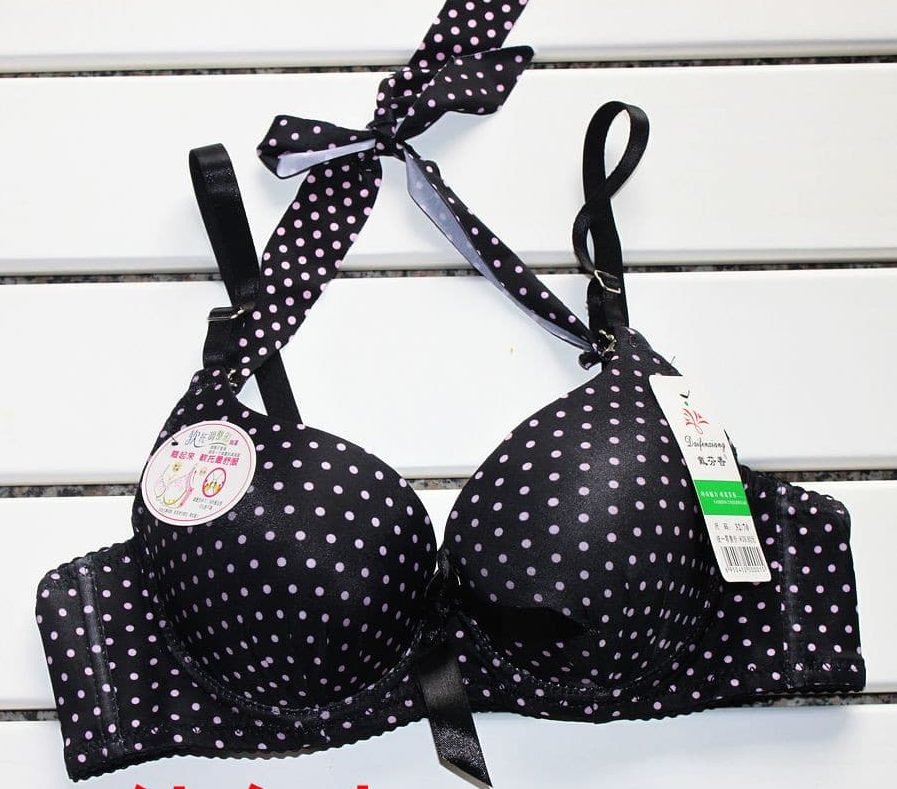 Як носити сукні з відкритою спиною (51 фото) Як носити сукні з відкритою спиною (51 фото)