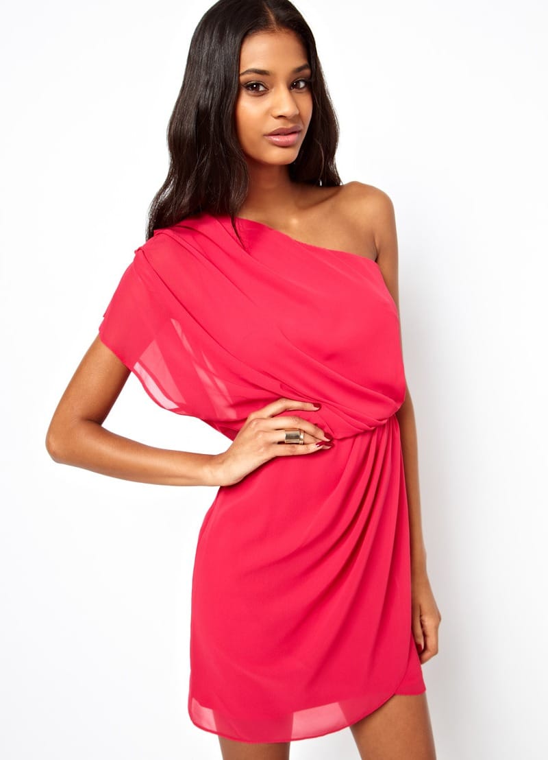 Підбираємо гардероб на тип фігури перевернений трикутник (60 фото) Підбираємо гардероб на тип фігури перевернений трикутник (60 фото)