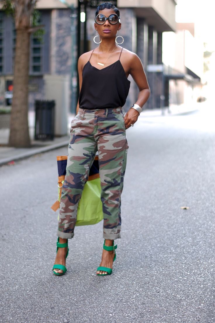 Як правильно носити штани карго (55 фото) Як правильно носити штани карго (55 фото)