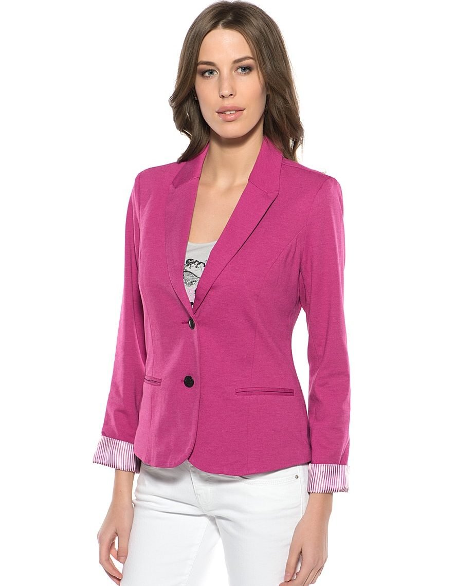 Підбираємо гардероб на тип фігури перевернений трикутник (60 фото) Підбираємо гардероб на тип фігури перевернений трикутник (60 фото)