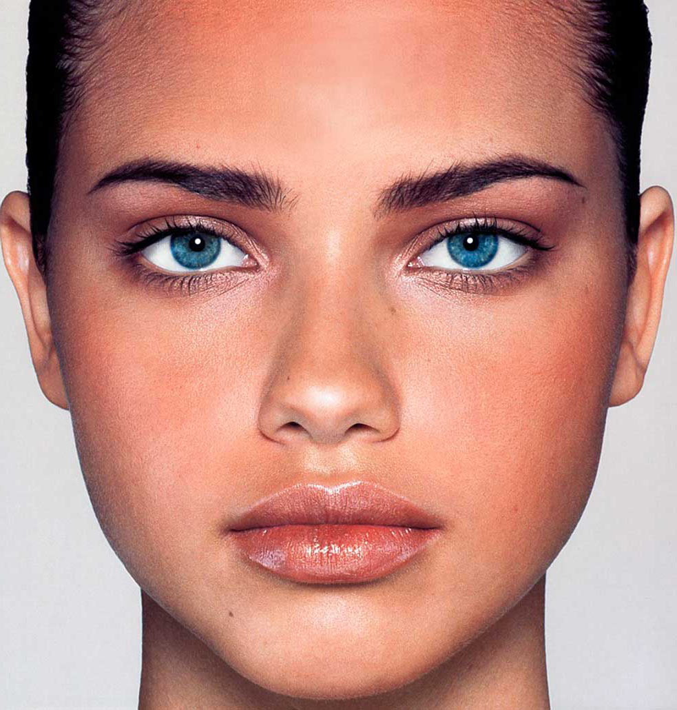 Модні тренди укладання брів в 2020 (45 фото) Модні тренди укладання брів в 2020 (45 фото)