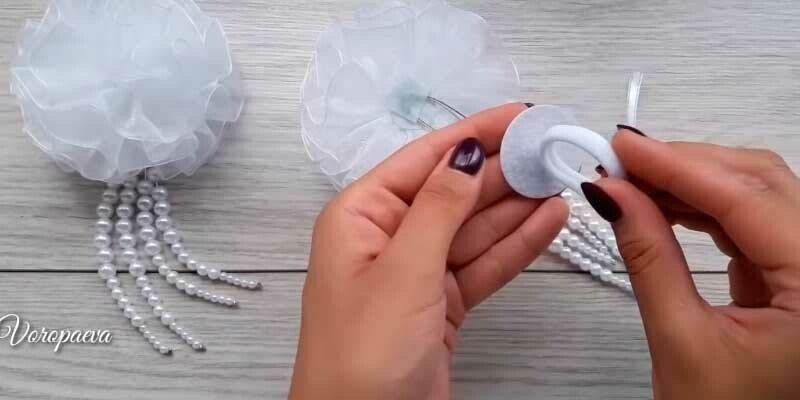 Бант з органзи своїми руками — майстер класи для початківців Бант з органзи своїми руками — майстер класи для початківців