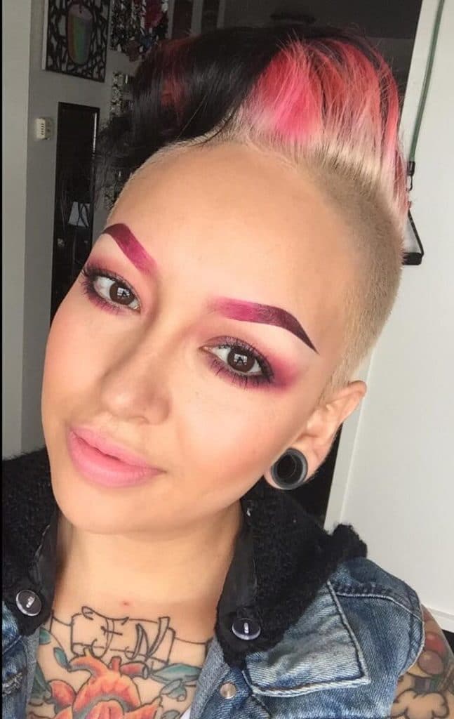 Модні тренди укладання брів в 2020 (45 фото) Модні тренди укладання брів в 2020 (45 фото)