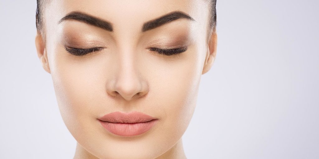 Модні тренди укладання брів в 2020 (45 фото) Модні тренди укладання брів в 2020 (45 фото)