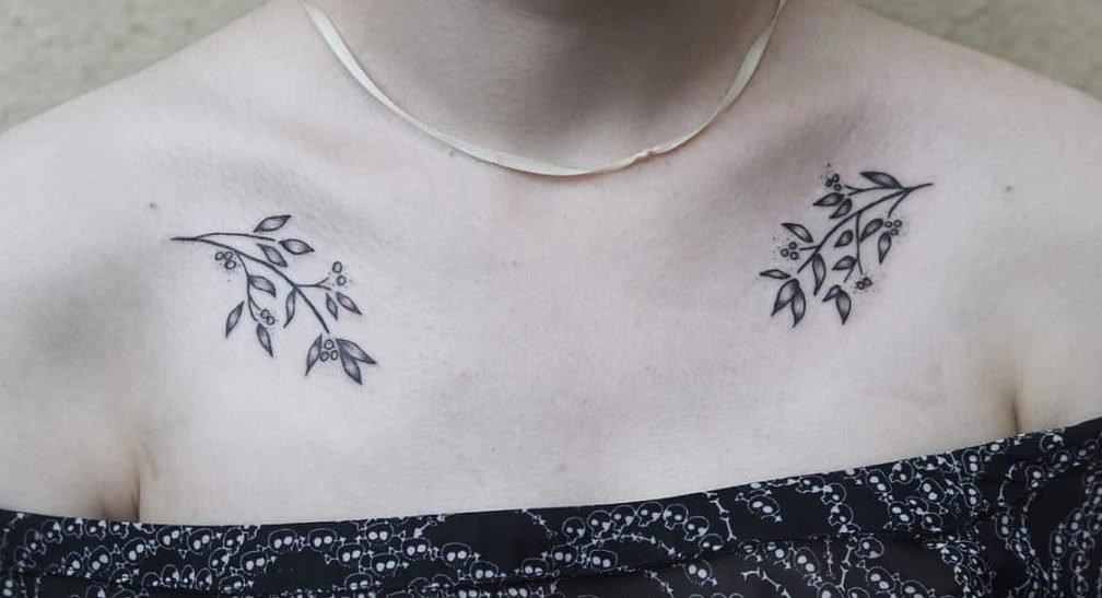 Жіночі тату на ключиці цікаві ідеї (70 фото) Жіночі тату на ключиці цікаві ідеї (70 фото)