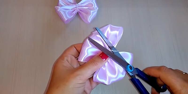 Бант з органзи своїми руками — майстер класи для початківців Бант з органзи своїми руками — майстер класи для початківців