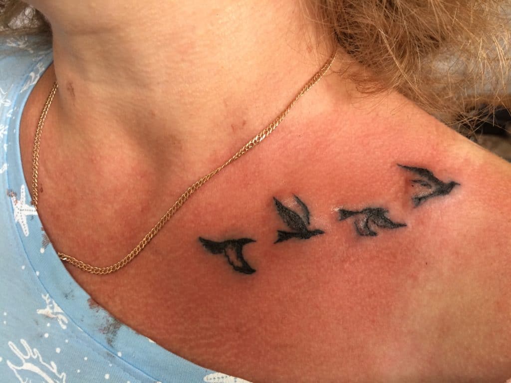 Жіночі тату на ключиці цікаві ідеї (70 фото) Жіночі тату на ключиці цікаві ідеї (70 фото)