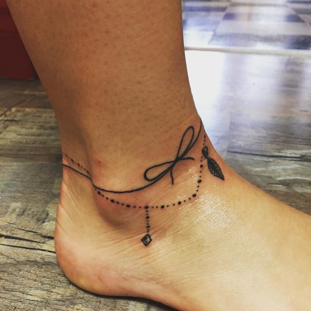 Жіночі тату на щиколотці цікаві ідеї (55 фото) Жіночі тату на щиколотці цікаві ідеї (55 фото)