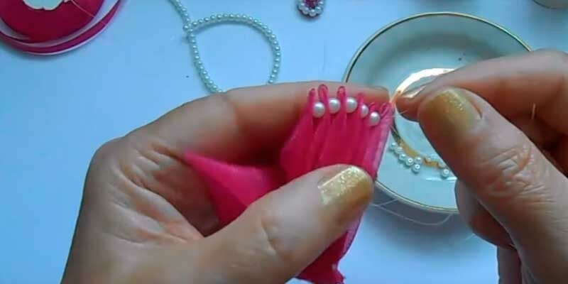 Бант з органзи своїми руками — майстер класи для початківців Бант з органзи своїми руками — майстер класи для початківців