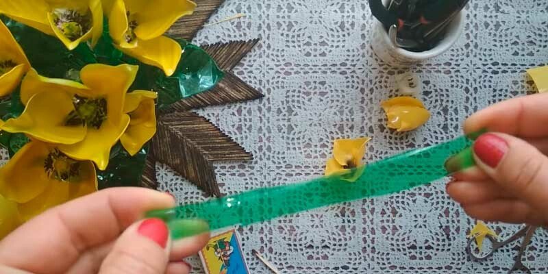 Квіти з пластикових пляшок покроково для початківців — майстер класи для саду та городу