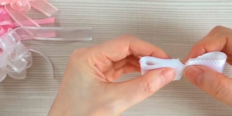 Бант з органзи своїми руками — майстер класи для початківців Бант з органзи своїми руками — майстер класи для початківців