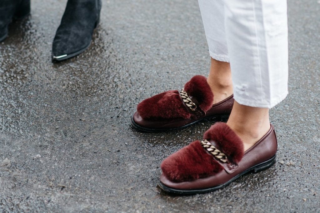 Модне осіннє взуття. У що будемо взуватися восени 2019 2020 року (50 фото) Модне осіннє взуття. У що будемо взуватися восени 2019 2020 року (50 фото)