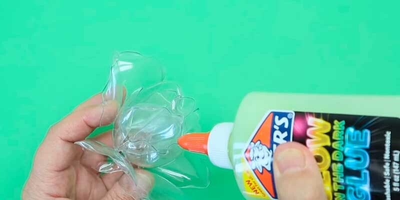 Квіти з пластикових пляшок покроково для початківців — майстер класи для саду та городу