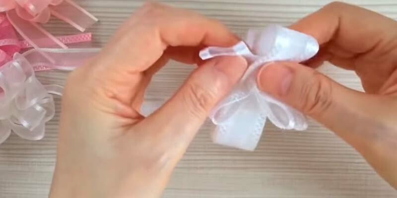 Бант з органзи своїми руками — майстер класи для початківців Бант з органзи своїми руками — майстер класи для початківців